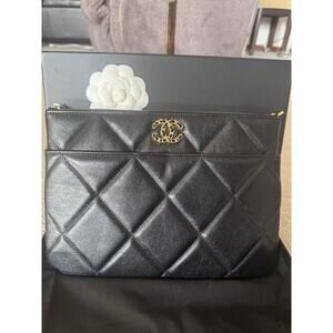 CHANEL 19 Quilted CC Pouchette Clutch Bag Lambskin Leather Black